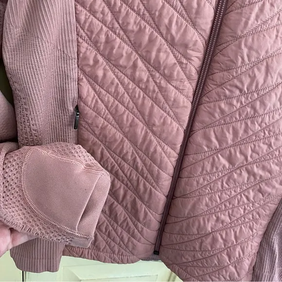 Athleta Pink Flurry Force Insulated Primasoft Jacket Activewear Quilted Large
