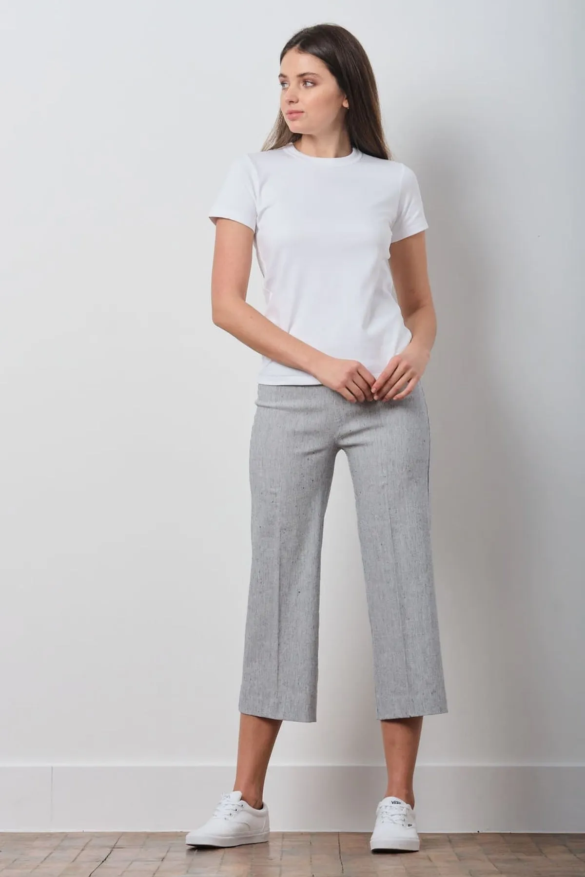 Avenue Montaigne Hairline Stripe Pant