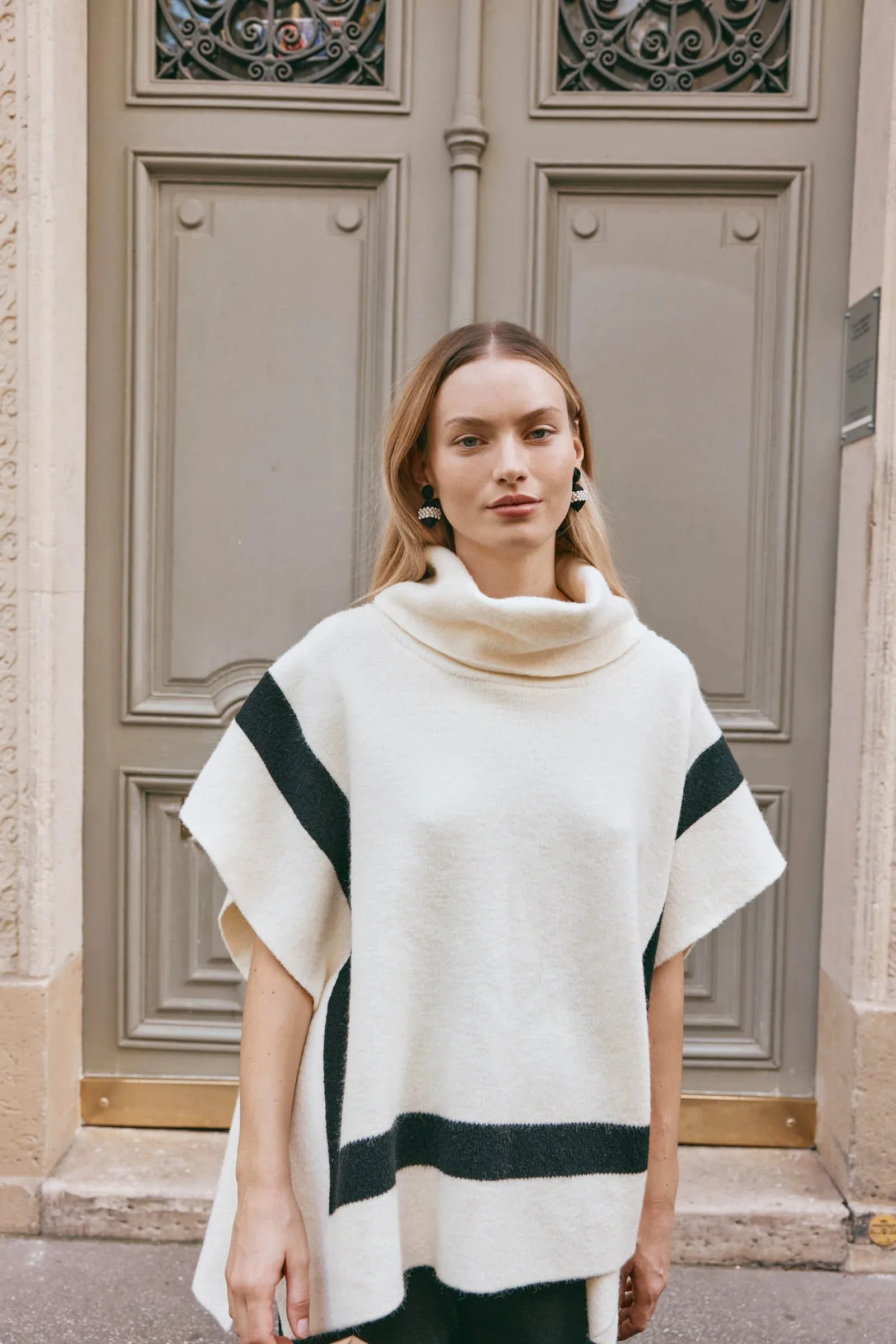 Avino Poncho  - Ecru