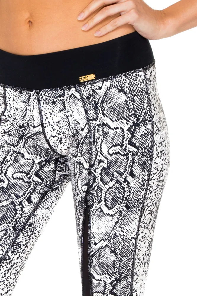 BOMBO - Crossback Sports Bra & Cut Out Legging • Multicolor