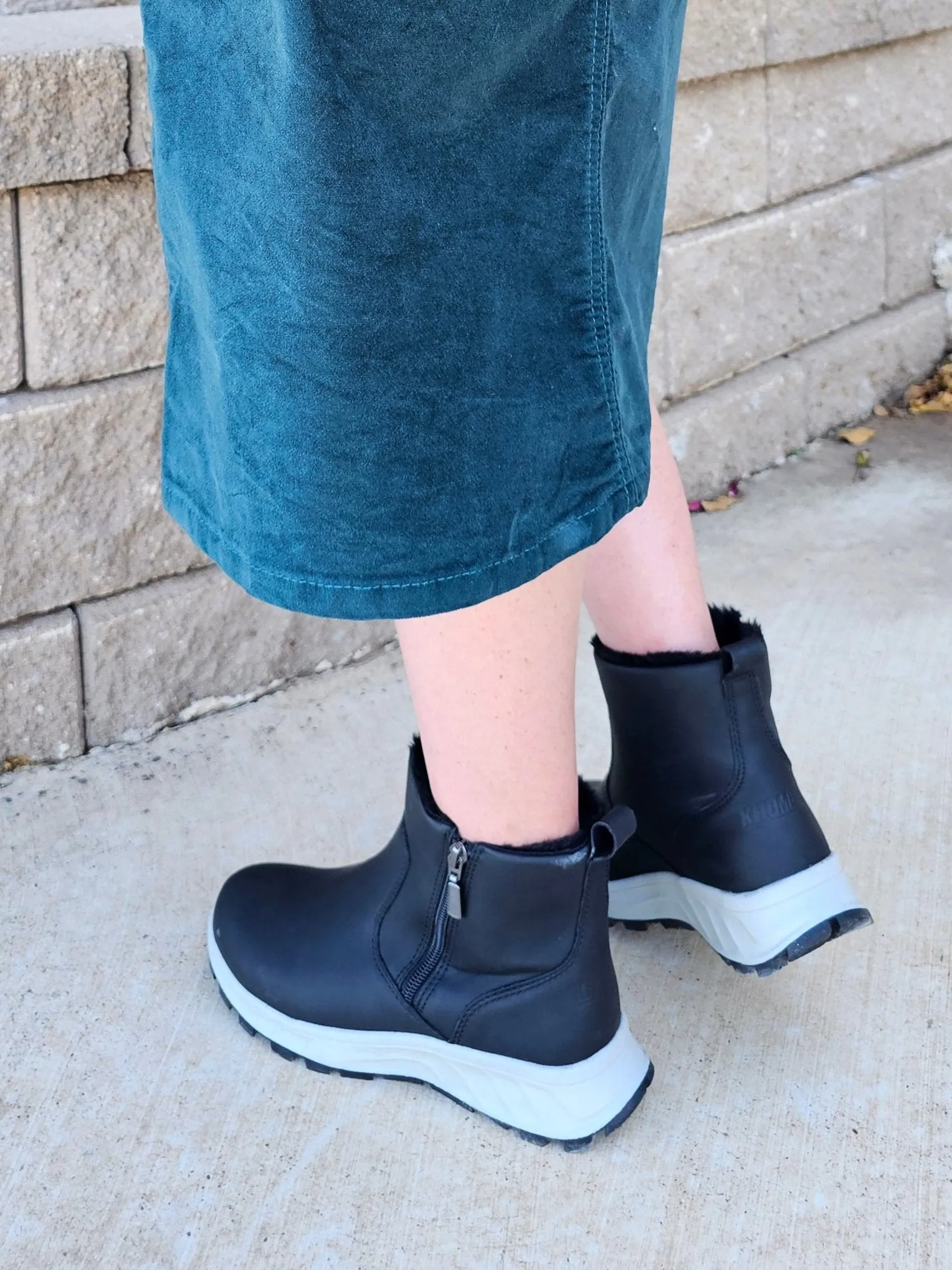 Chunky cozy boots