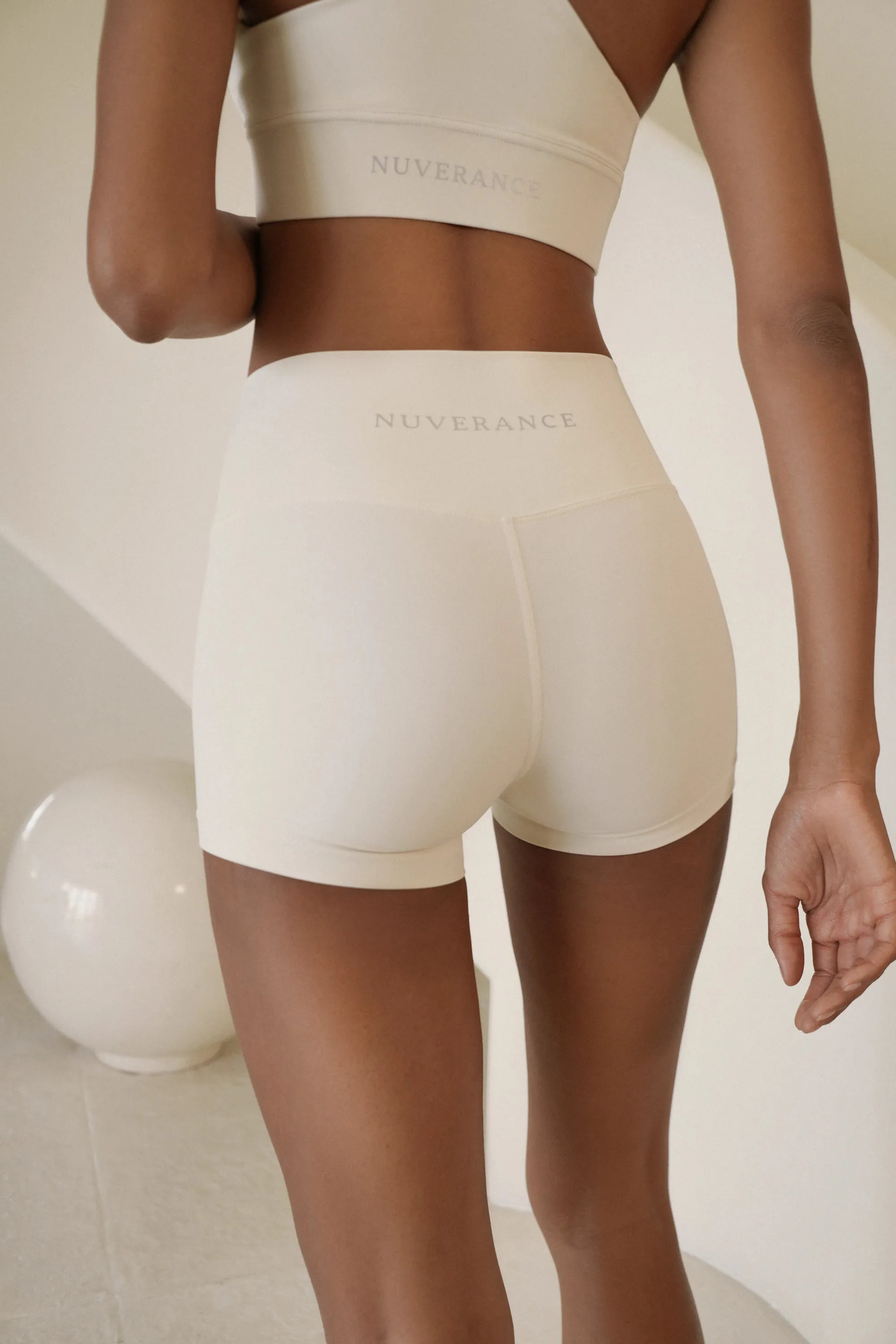 CLASSIC SHORTS | IVORY