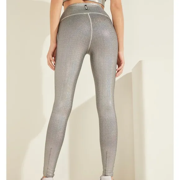 Complete set! Shimmer silver colored activewear guess leggings sports bra