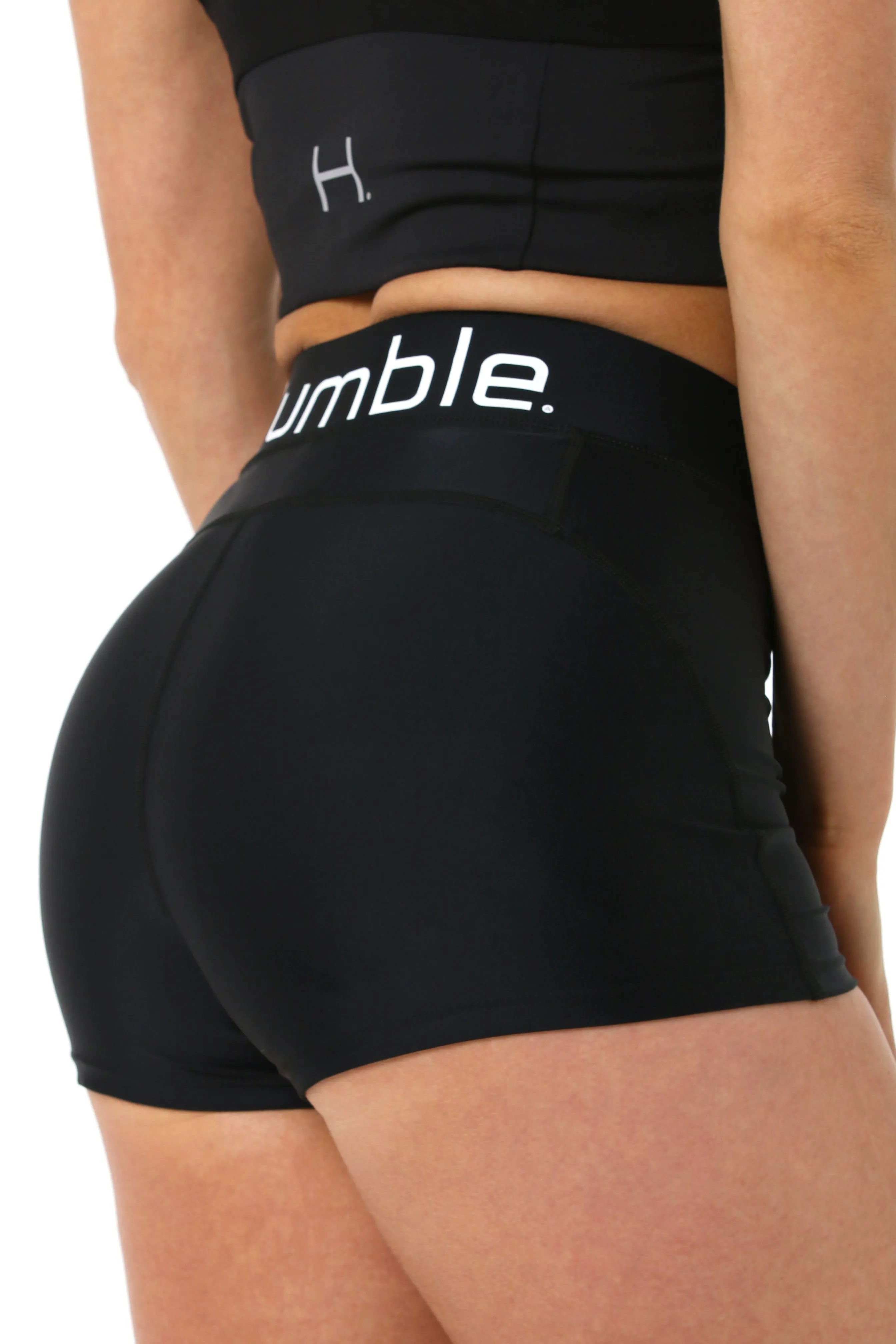 Curve Shorts - Black