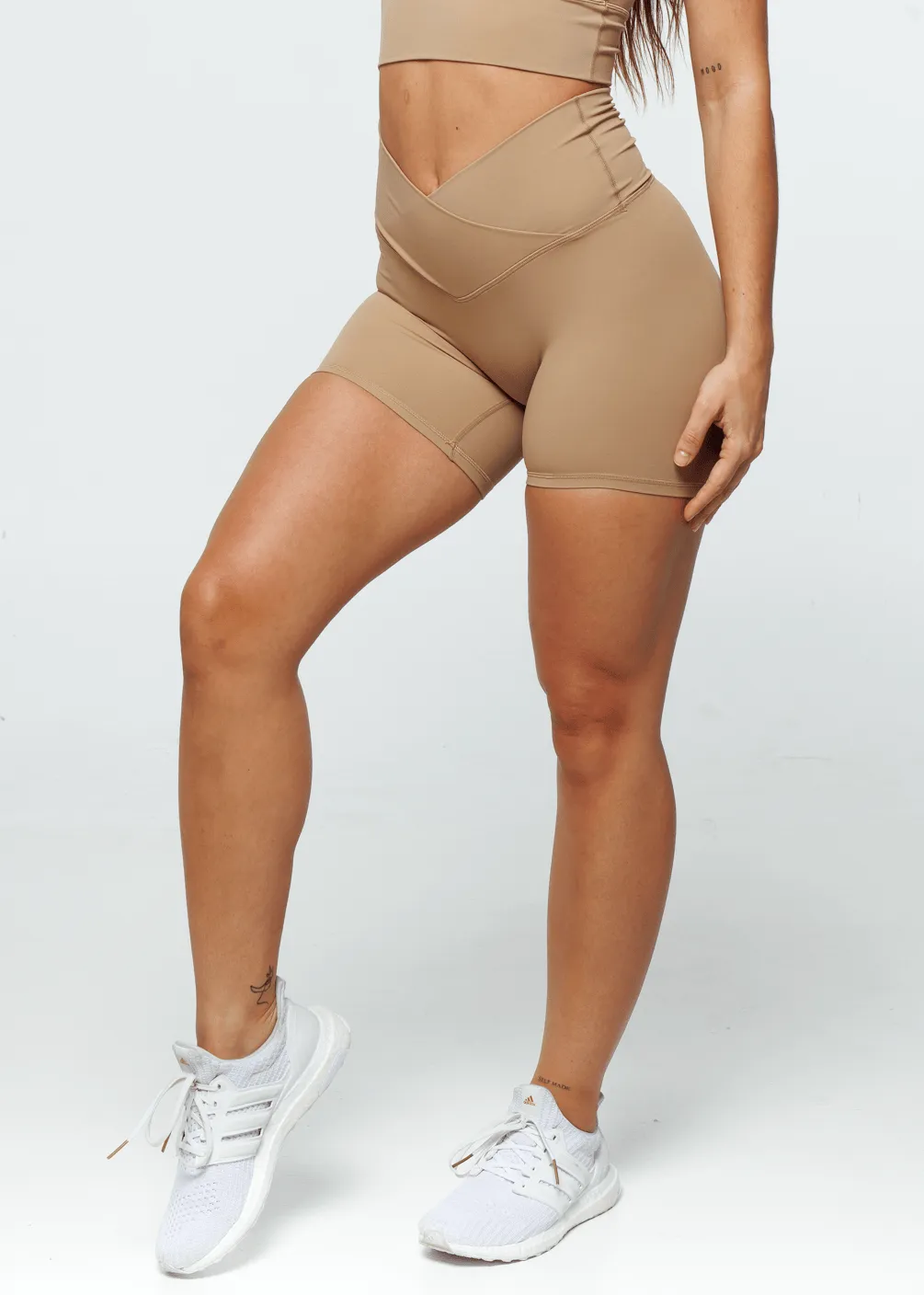 Essence Cross Shorts - Sand