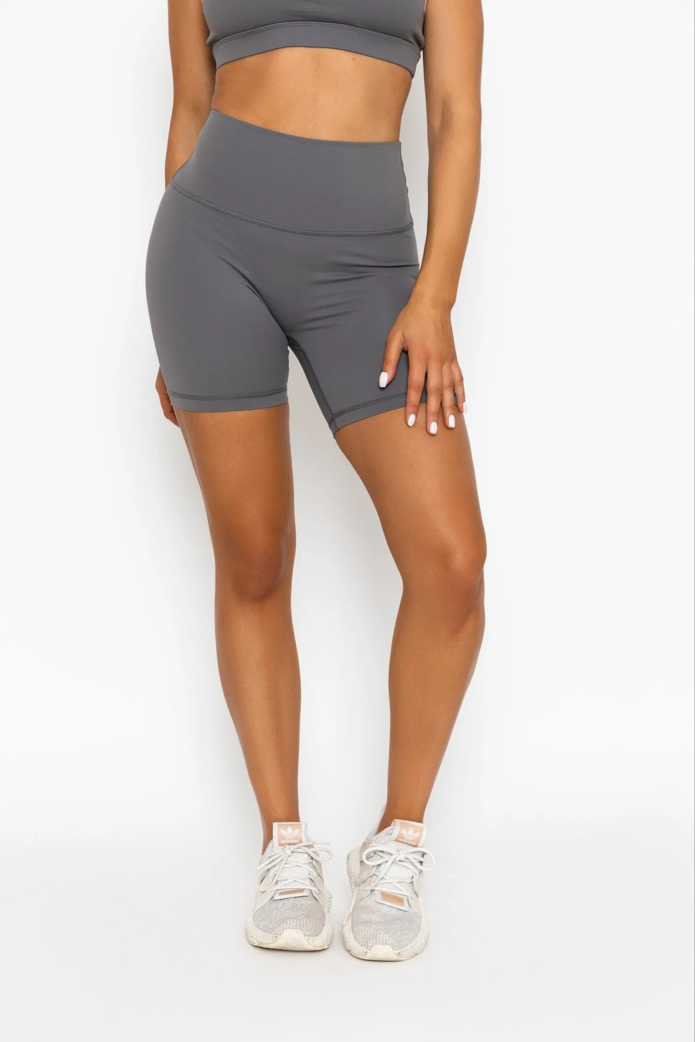 Essential Scrunch Shorts - Charcoal