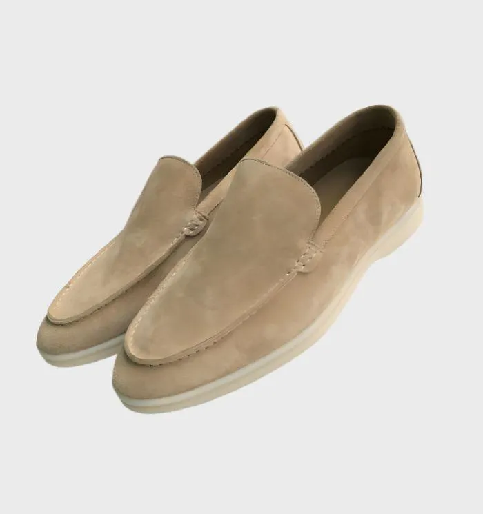 Fashionable men's leather loafers