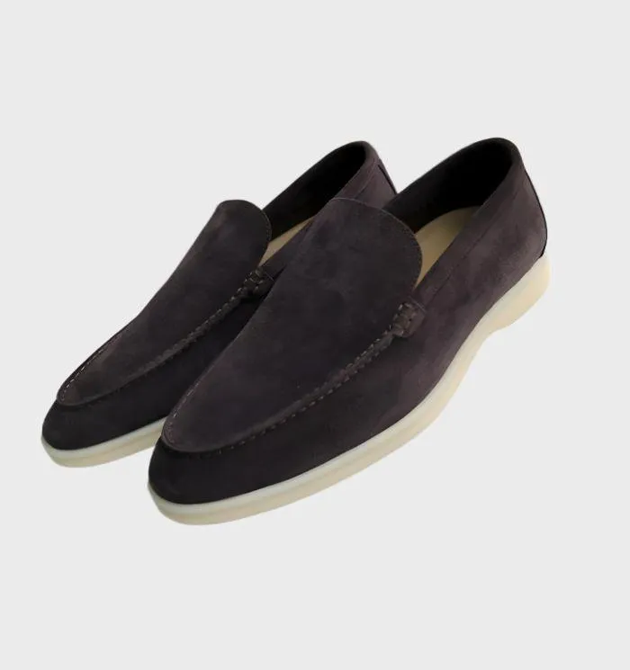 Fashionable men's leather loafers