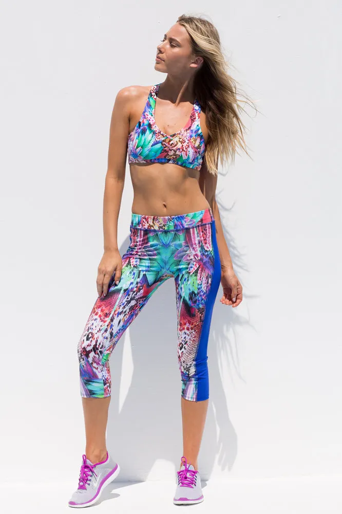 GORGEOUS CHAOS - Lacefront Sports Bra & Mesh Sides Capri Legging • Multicolor