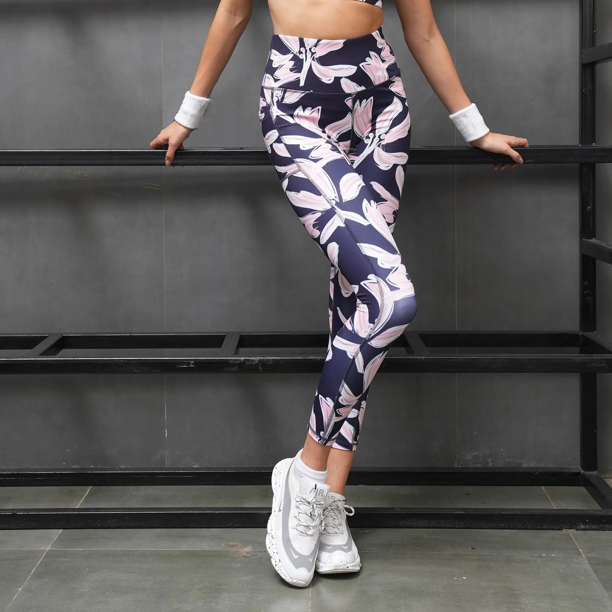 High Waist Ankle Length Sports Leggings With Pockets