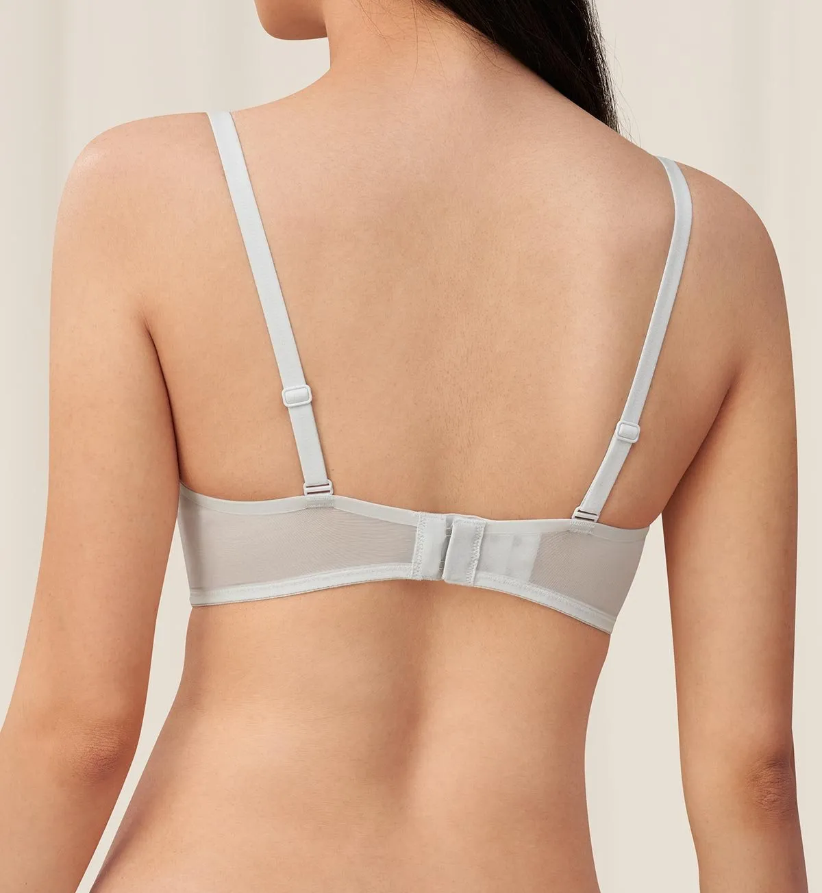 INVISIBLE INSIDE-OUT NON-WIRED PADDED BRA