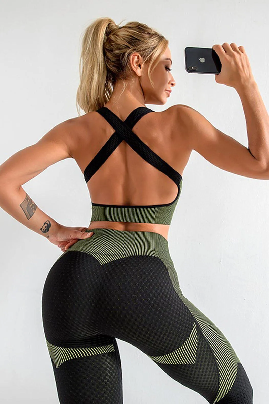 Jungle Green & Black: Activewear