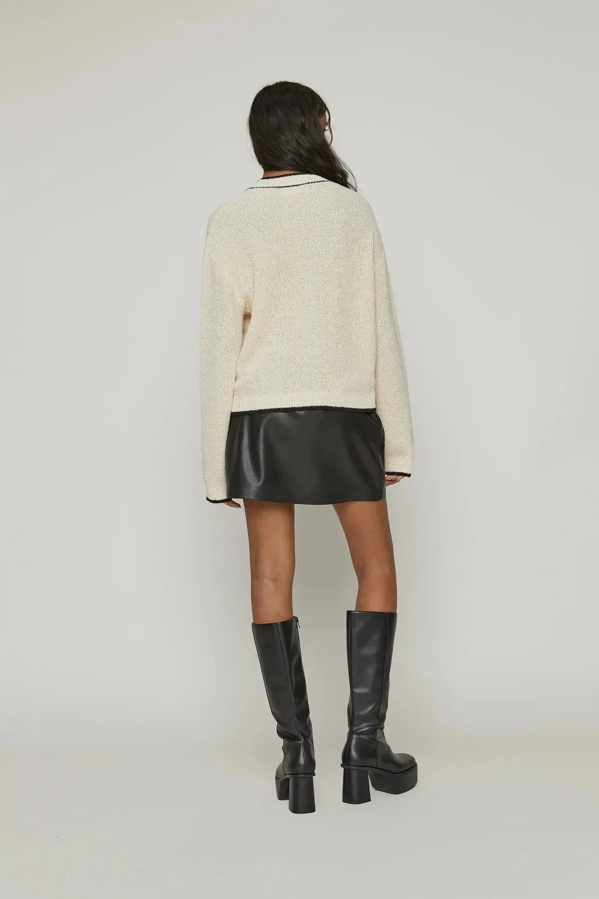 Lightweight Contrast Trim Cardigan