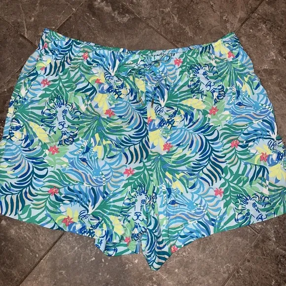 Lilly Pulitzer NWOT Croix Shorts Pull On Elastic Tropical XL Drawstring Colorful
