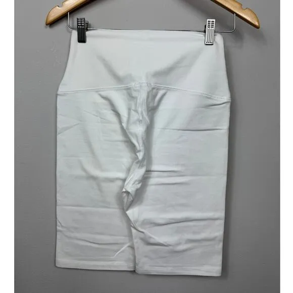 LNA Plain Bike Shorts In White Size L