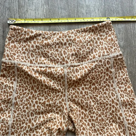 Lorna Jane Yoga Shorts and Bra Set Size L
