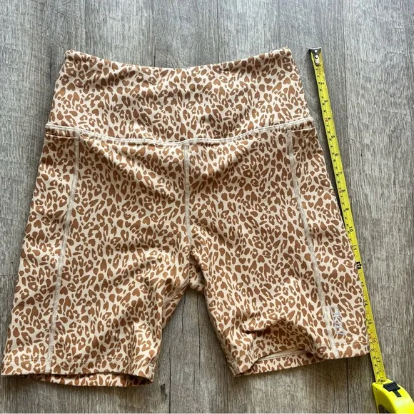 Lorna Jane Yoga Shorts and Bra Set Size L