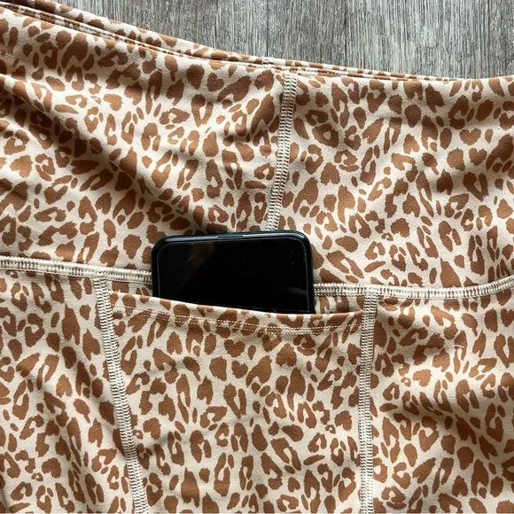 Lorna Jane Yoga Shorts and Bra Set Size L