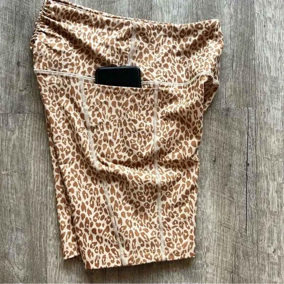 Lorna Jane Yoga Shorts and Bra Set Size L