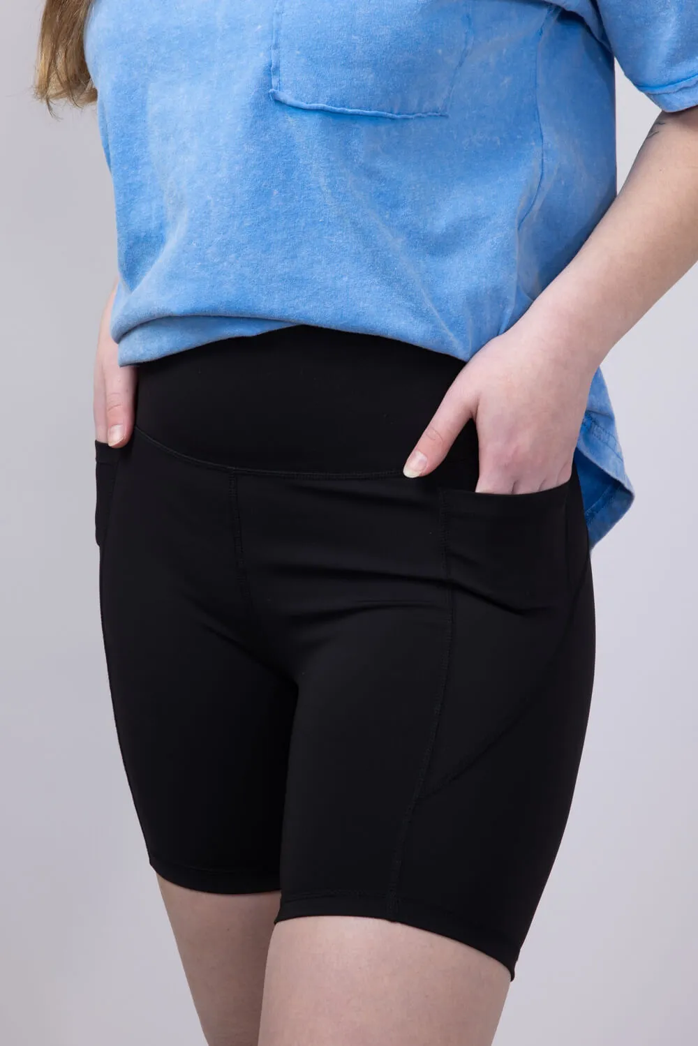 Love Tree Pocket Biker Shorts for Women in Black | 6816PM-BLACK