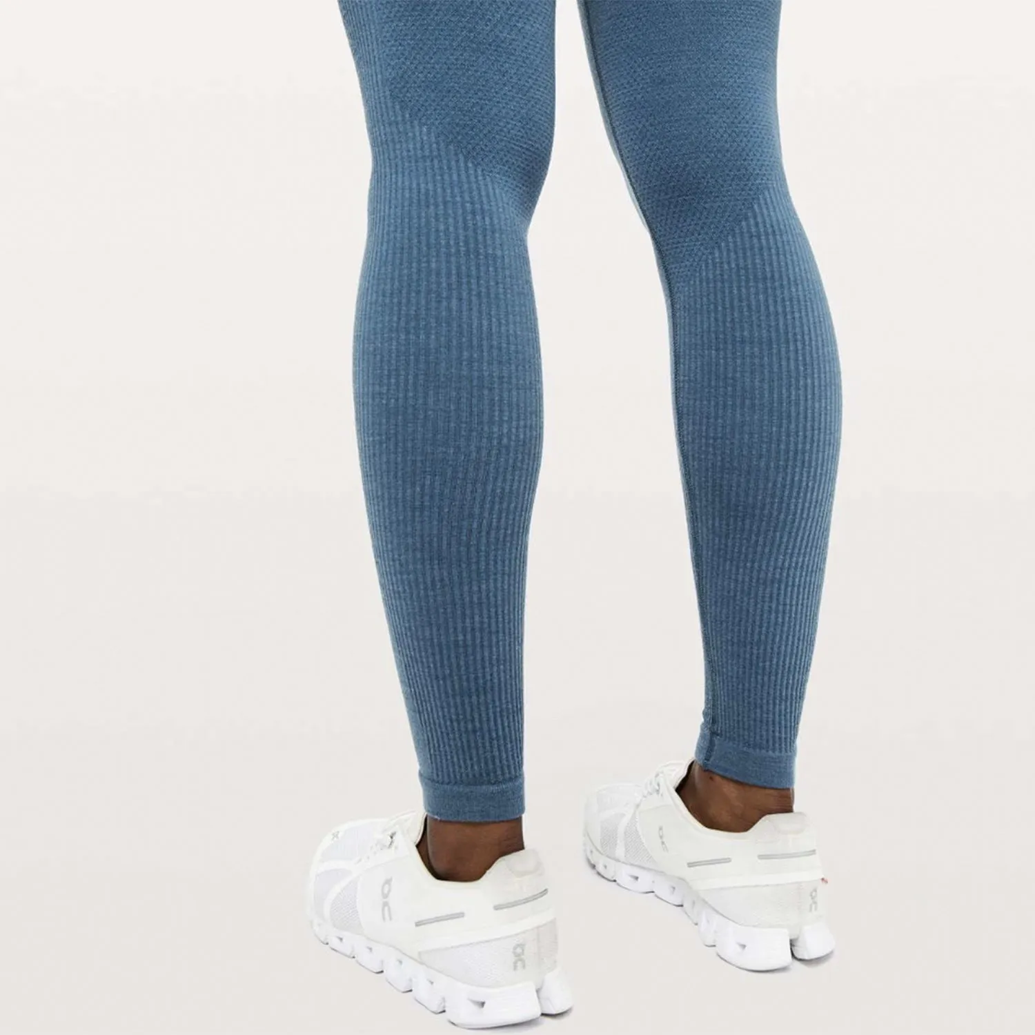 lululemon 2018 keep the heat thermal tight
