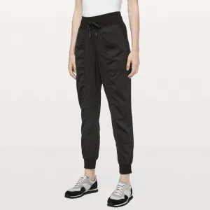 lululemon 2019 dance studio jogger unlined swift