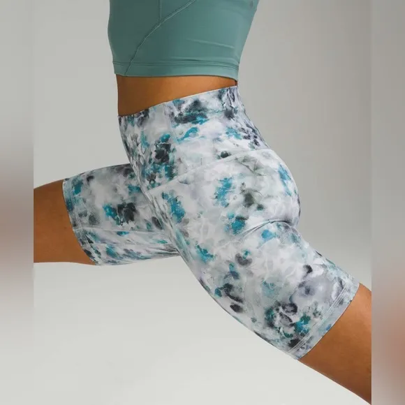 Lululemon Align Short 8” in Kaleidofloral Multi Size 4