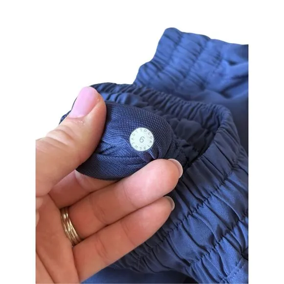 Lululemon Hotty Hot Blue Shorts Low Rise size 6 4” Athletic