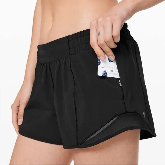 Lululemon Hotty Hot Short II Long 4&quot; in Black Size 4 Activewear Athleisure