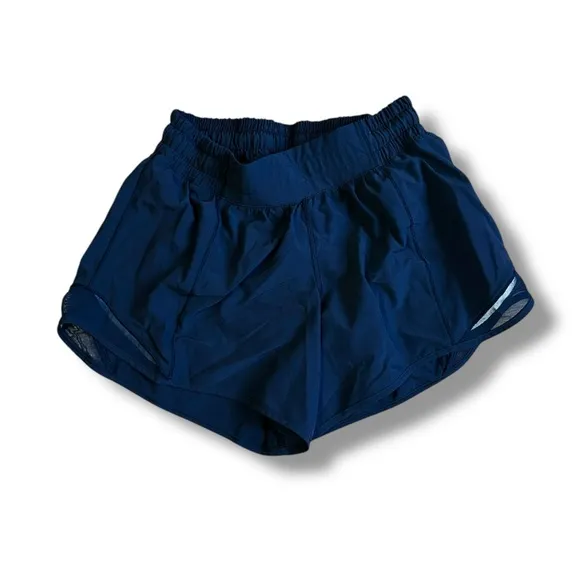 Lululemon Hotty Hot Short II Long 4&quot; in Black Size 4 Activewear Athleisure