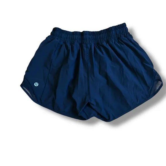 Lululemon Hotty Hot Short II Long 4&quot; in Black Size 4 Activewear Athleisure
