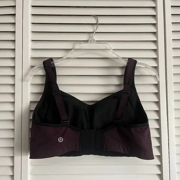 Lululemon Ta Ta Tamer II Plum / Black fits size 8 or 10