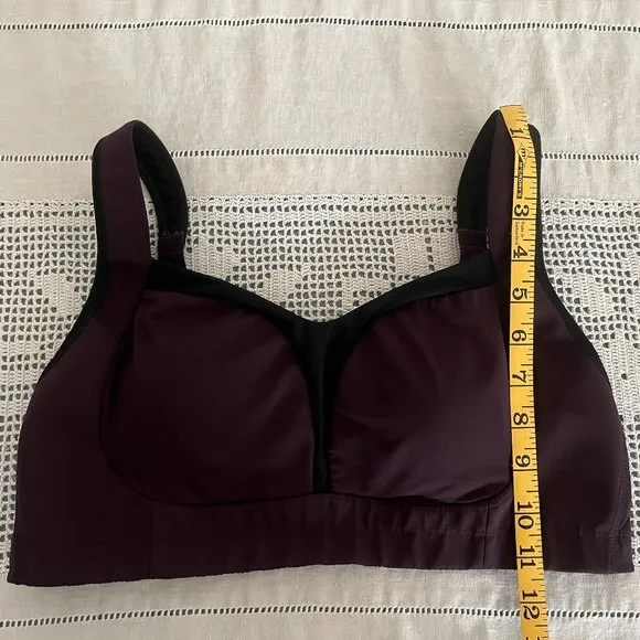Lululemon Ta Ta Tamer II Plum / Black fits size 8 or 10