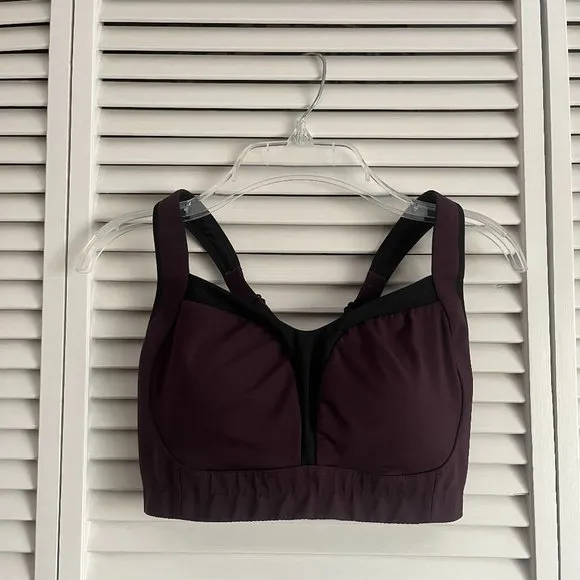 Lululemon Ta Ta Tamer II Plum / Black fits size 8 or 10