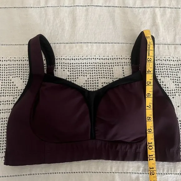Lululemon Ta Ta Tamer II Plum / Black fits size 8 or 10
