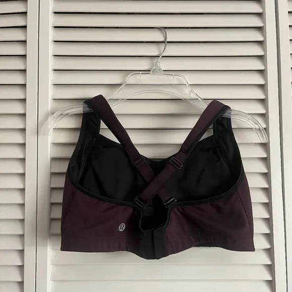 Lululemon Ta Ta Tamer II Plum / Black fits size 8 or 10