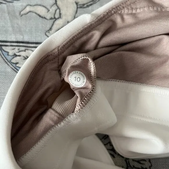 Lululemon Wunder Train Long-Line Bra *Medium Support, C/D Cups White size 10