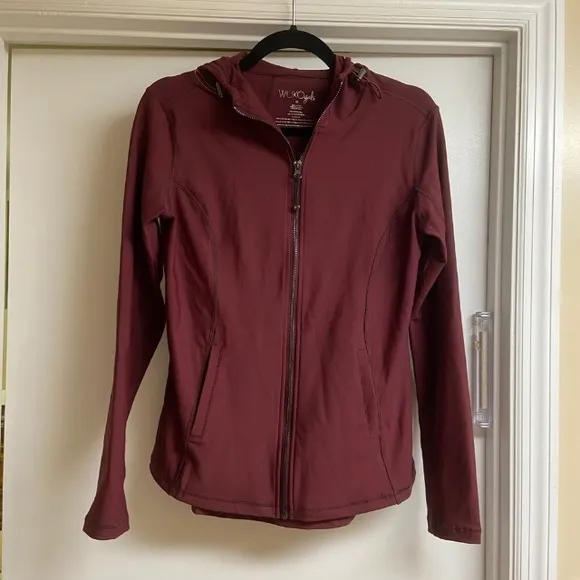 Merlot Lightweight Hooded Active Jacket | WUKOgals