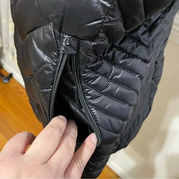 Michael Kors Black Quilted Nylon Vest Size XL (NWT)
