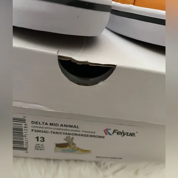 New! Feiyue Giraffe Sneakers