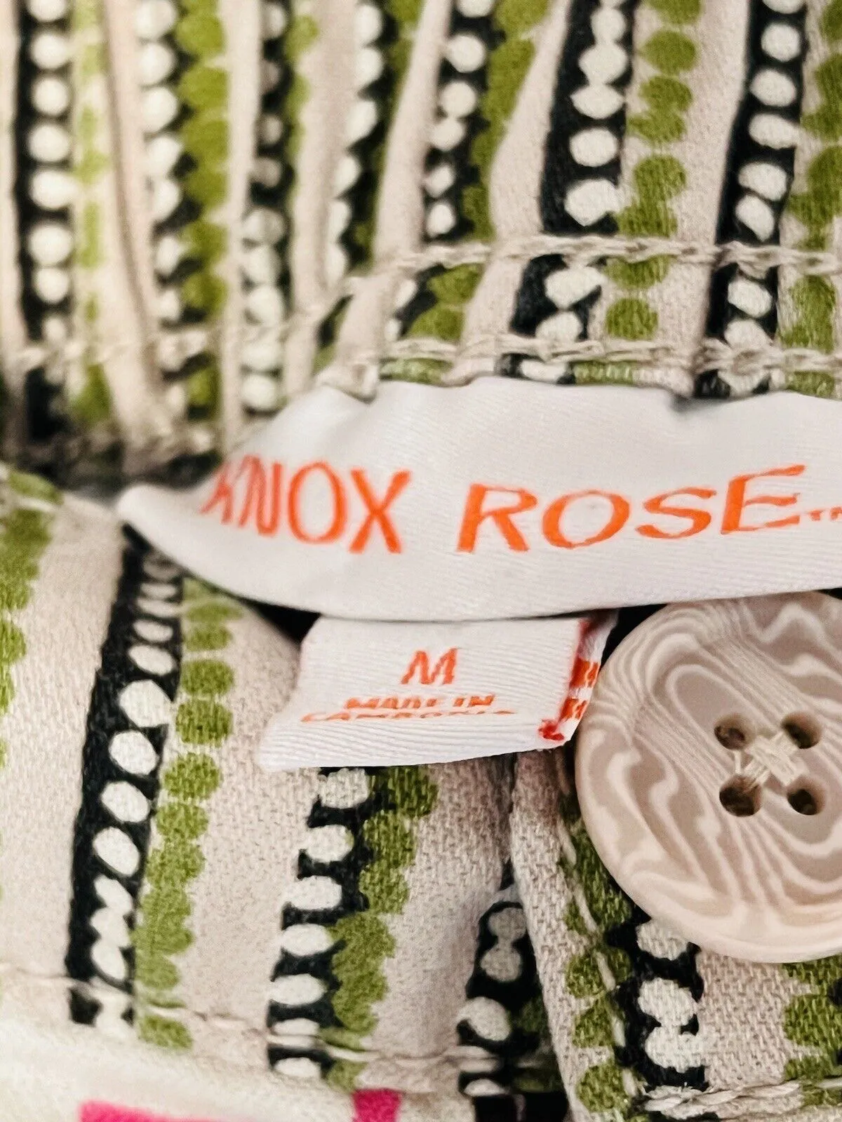 NEW KNOX Rose Hi-Rise Shorts Sz M Beige Floral  Relaxed Fit Button Zip