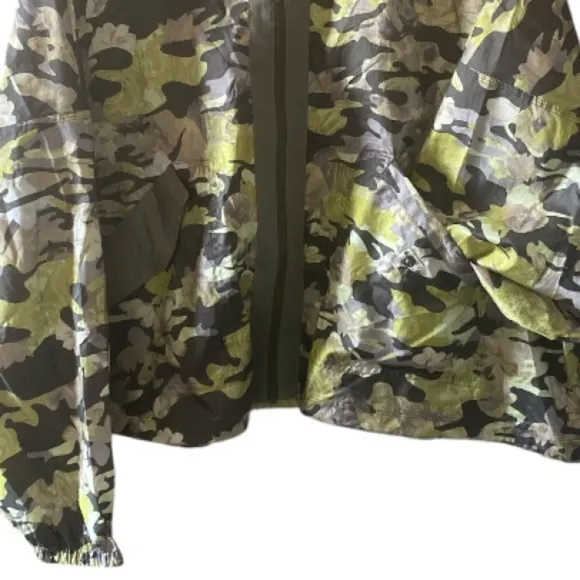 NIKE green camo floral oversize windbreaker jacket // XXL