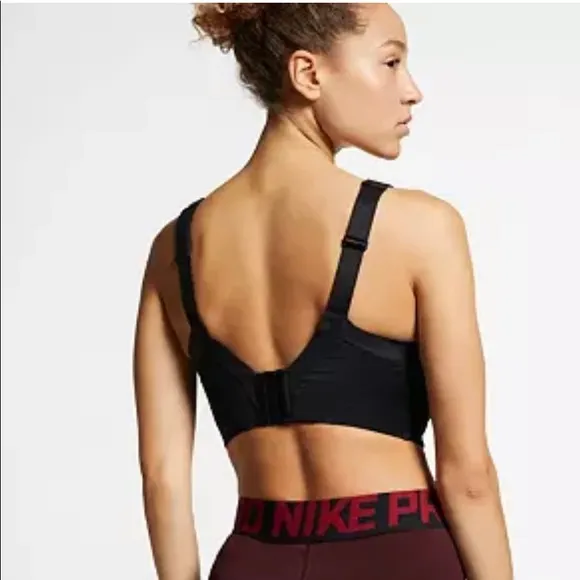Nike Plus Size 42 D Bold High Impact Sports Bra Activewear NEW