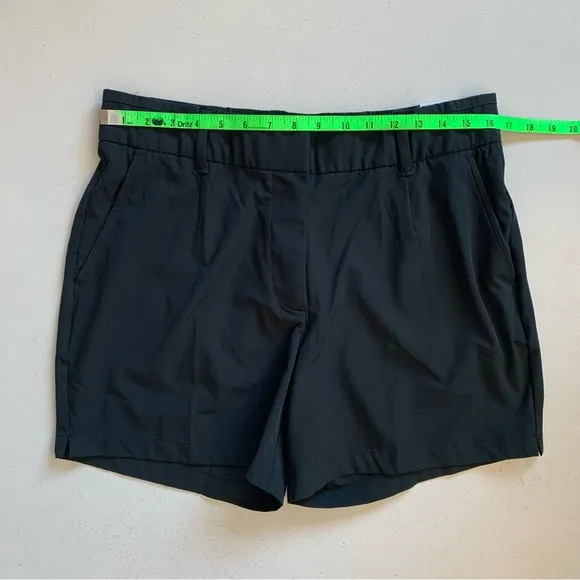 Nike Women’s Size Large Black Dri Fit Victory 5” Golf Shorts NWT