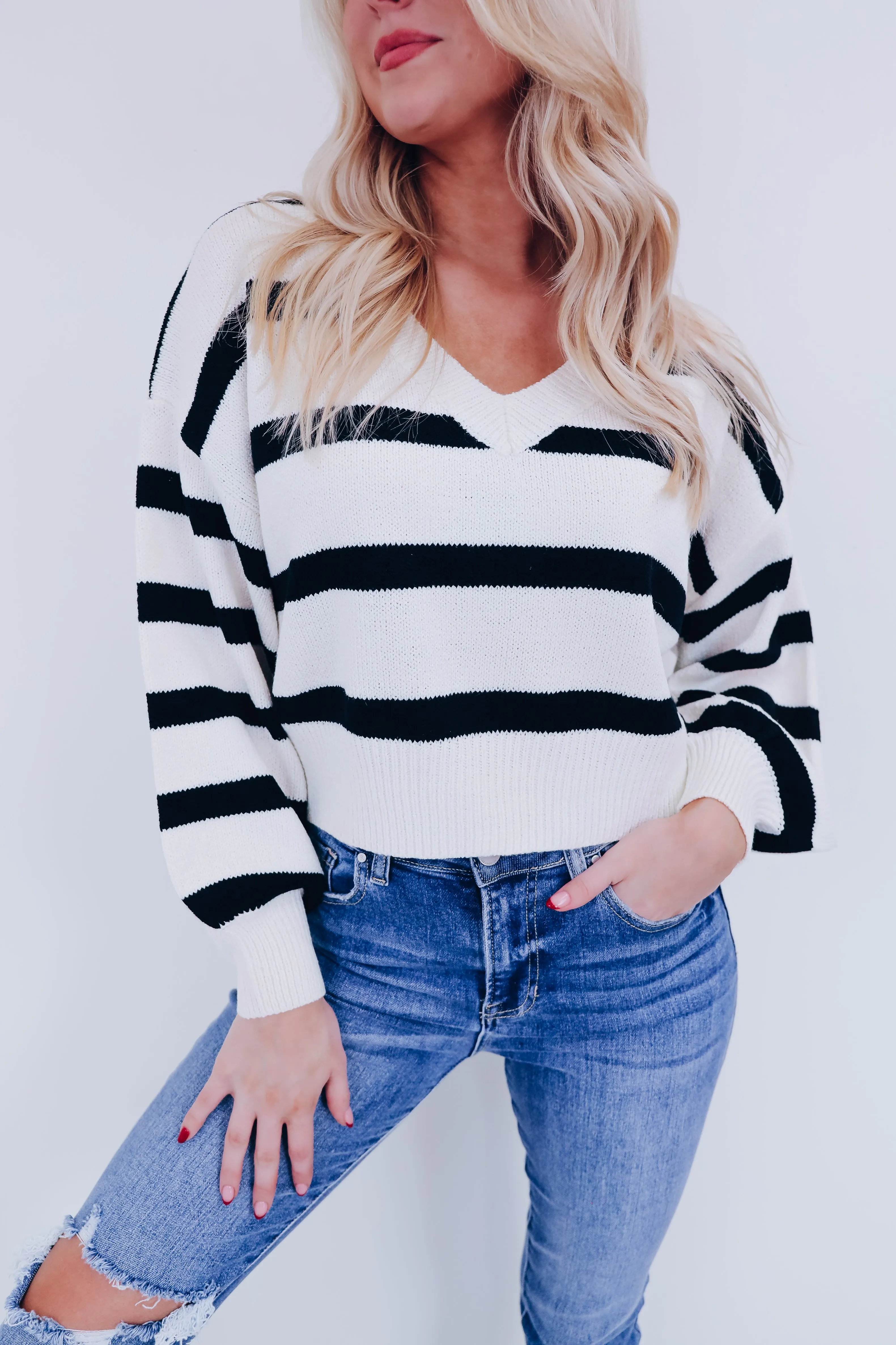 Niva V-Neck Striped Sweater - Ivory/Black