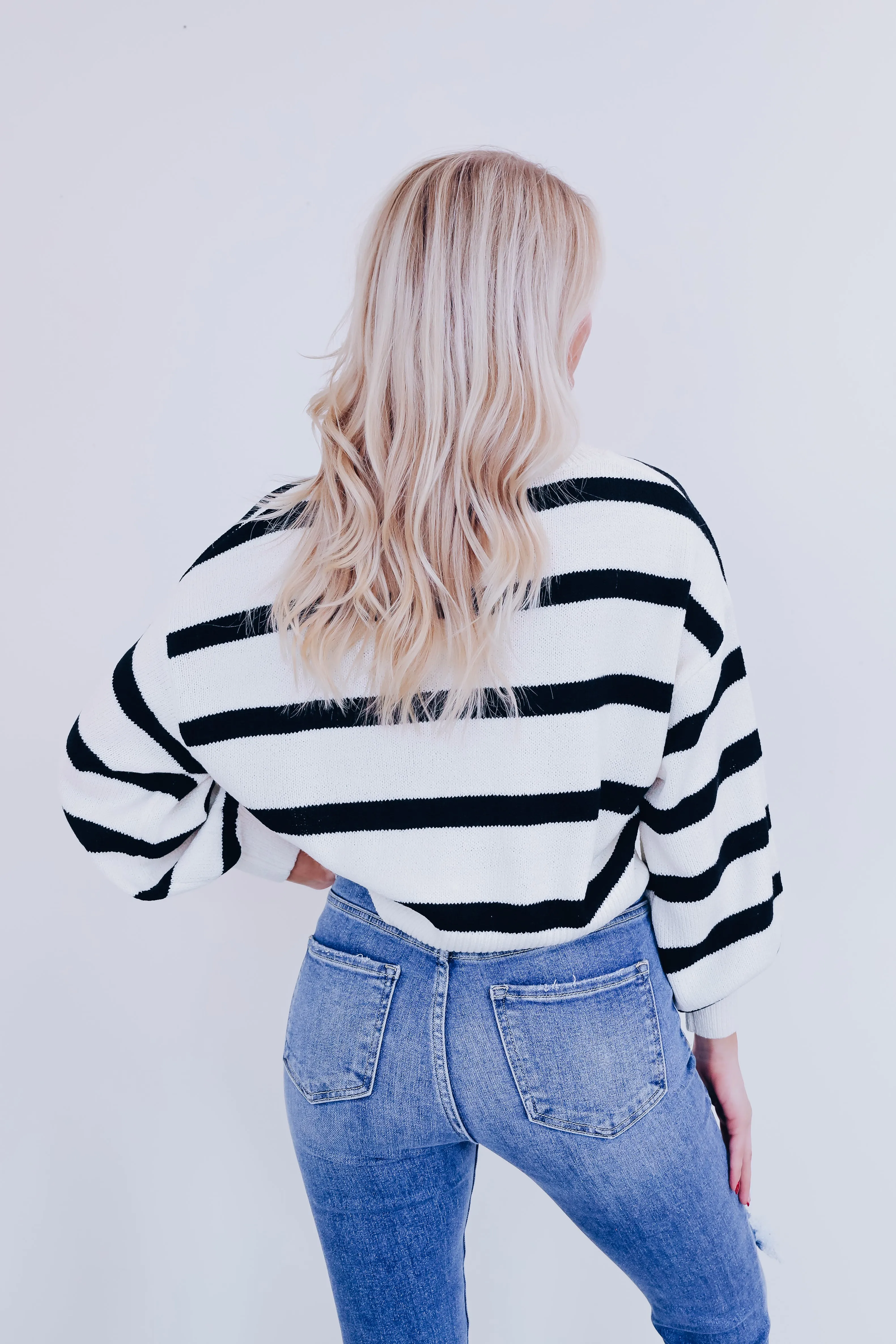Niva V-Neck Striped Sweater - Ivory/Black