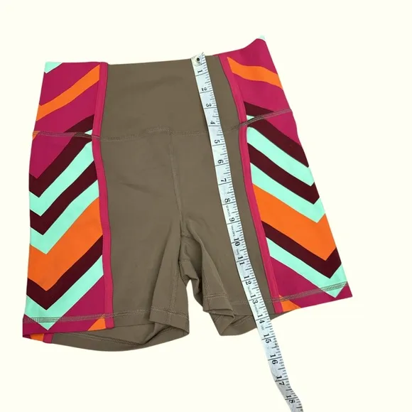 NWOT FP Movement Never Better Colorblock Bike Shorts in Moonrock Combo