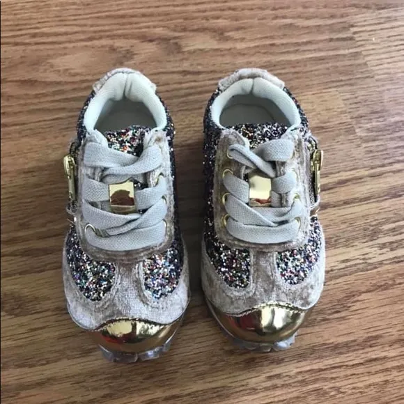 NWOT Joyfolie Glitter Sneakers