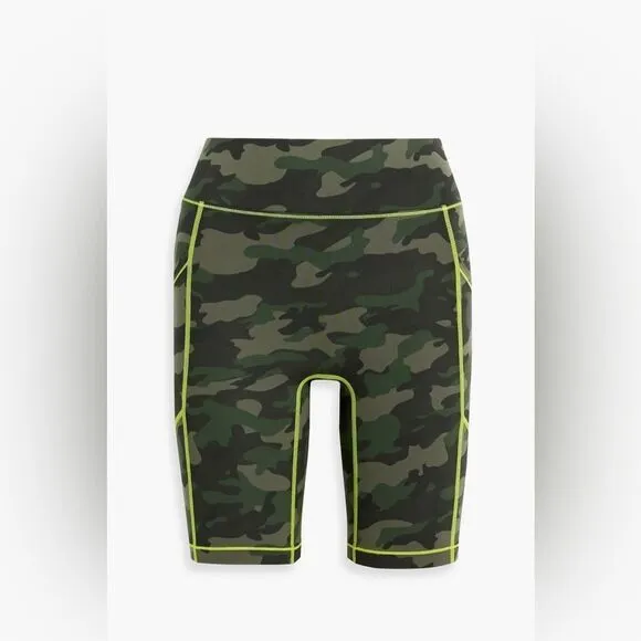 NWT All Access Center Stage Bike Shorts in Olive Camo XS