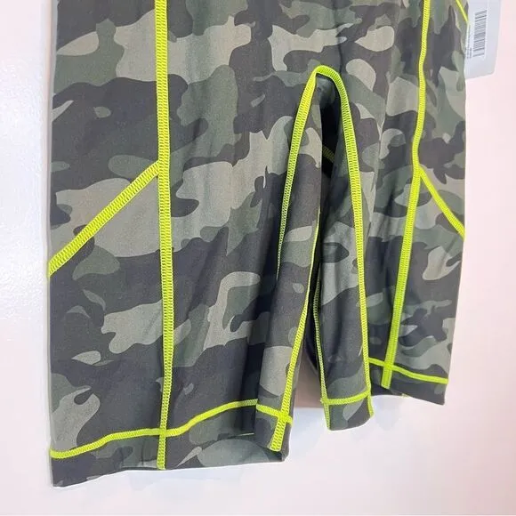 NWT All Access Center Stage Bike Shorts in Olive Camo XS
